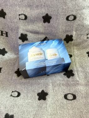 La Mer moisturizing cream duo set